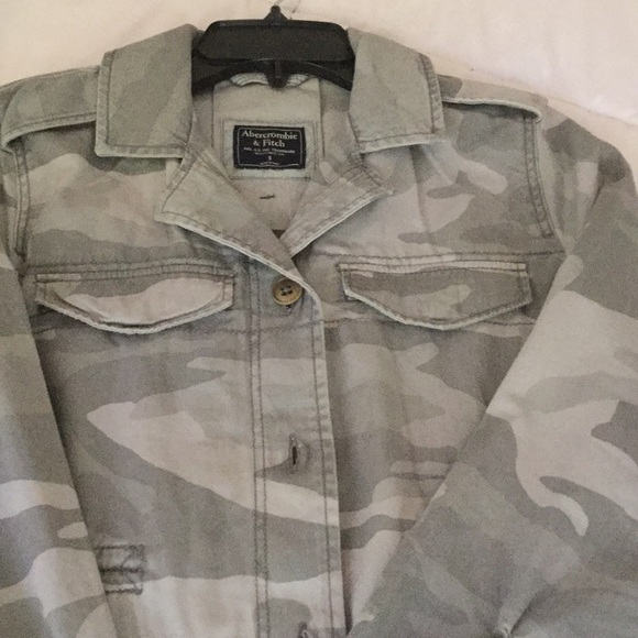 NWT Camouflage Jacket Small Abercrombie & Fitch - Picture 3 of 8